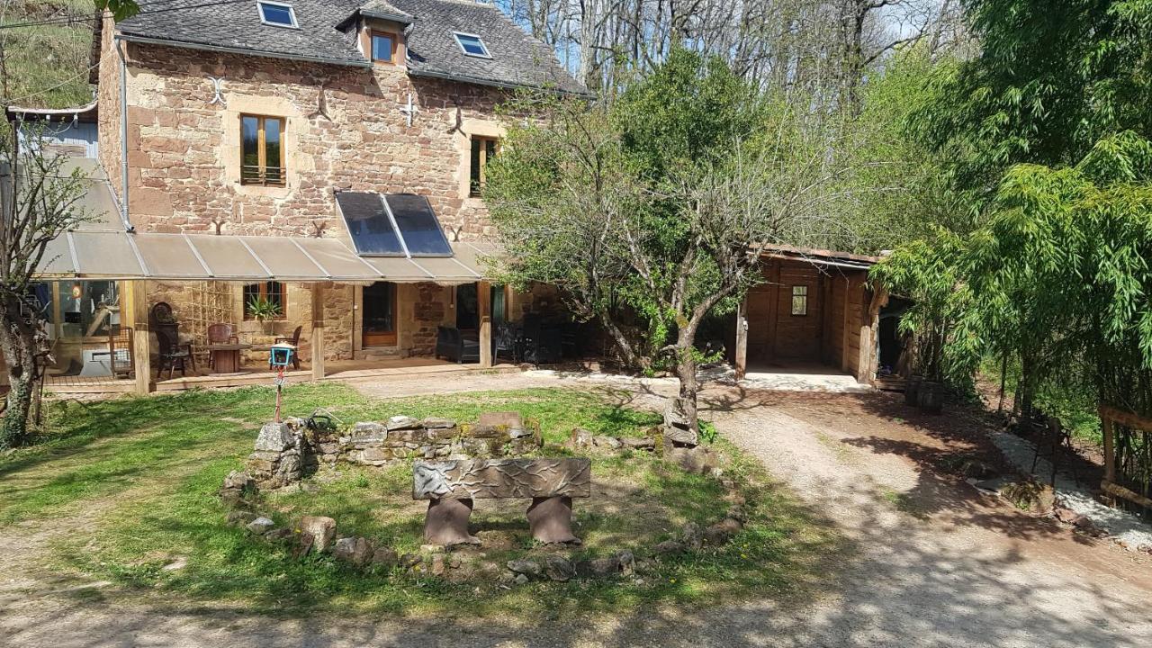 maison isolée dans les vignes et les bois Valady Extérieur photo