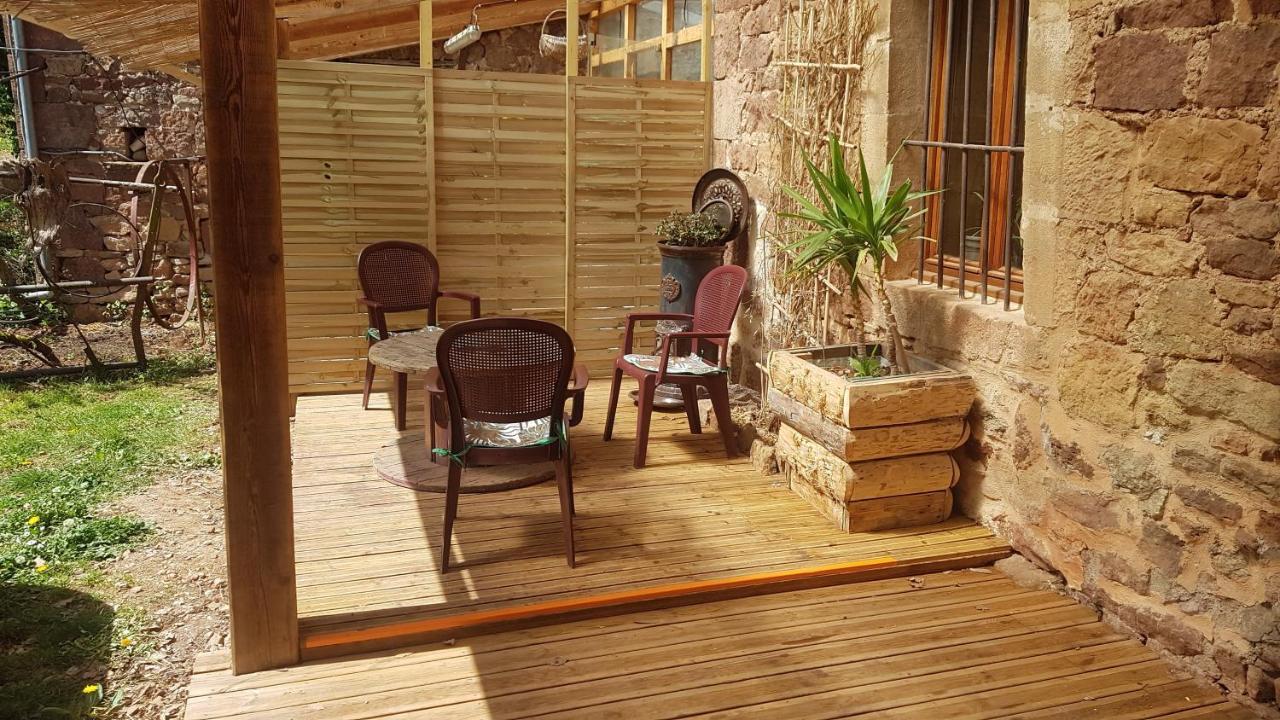 maison isolée dans les vignes et les bois Valady Extérieur photo