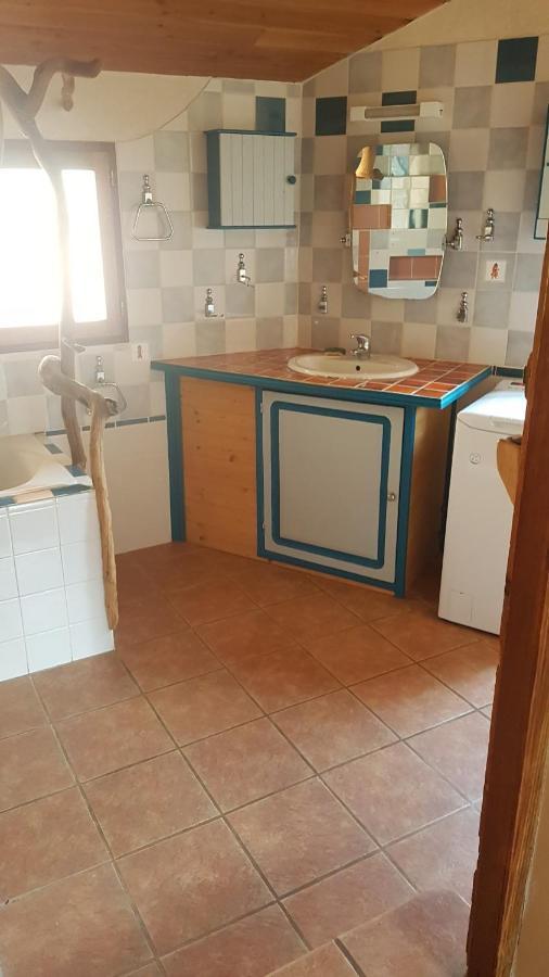 maison isolée dans les vignes et les bois Valady Extérieur photo
